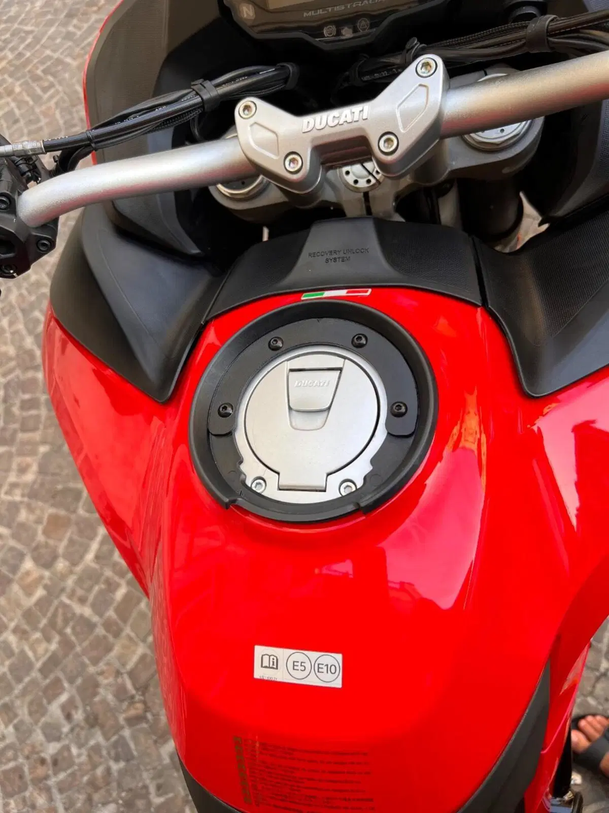 Ducati Multistrada V2 S (2022 - 24) (16)