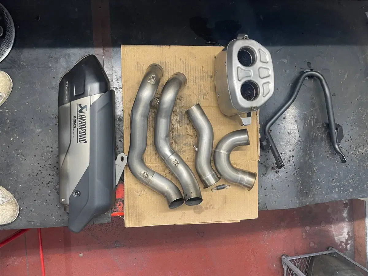 Scarico Akrapovic Completo per Multistrada V4S