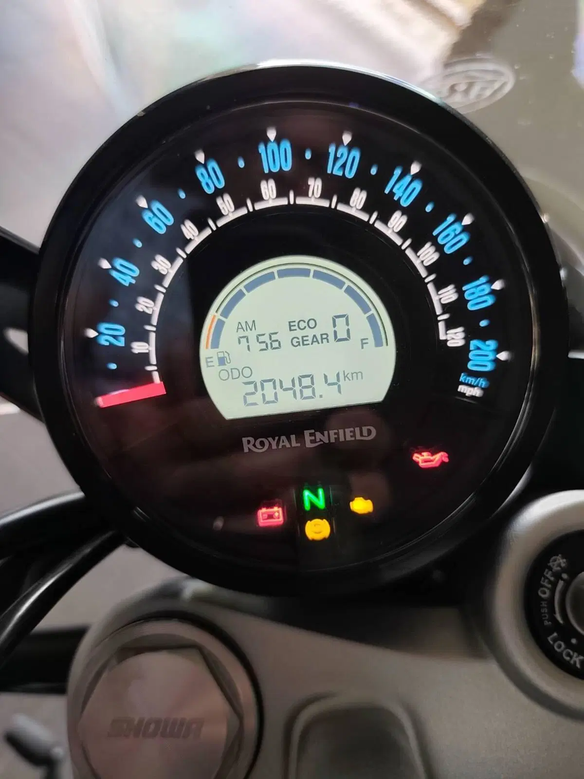 Royal Enfield Super Meteor 650 (2023 - 26) (4)
