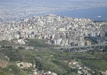 Napoli, percorre 5 km contromano in tangenziale: colpito un motociclista 