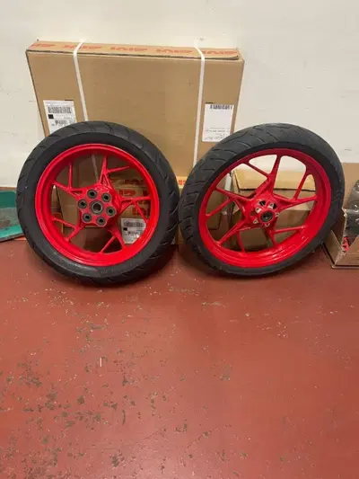 Cerchi Anteriore e Posteriore Ducati