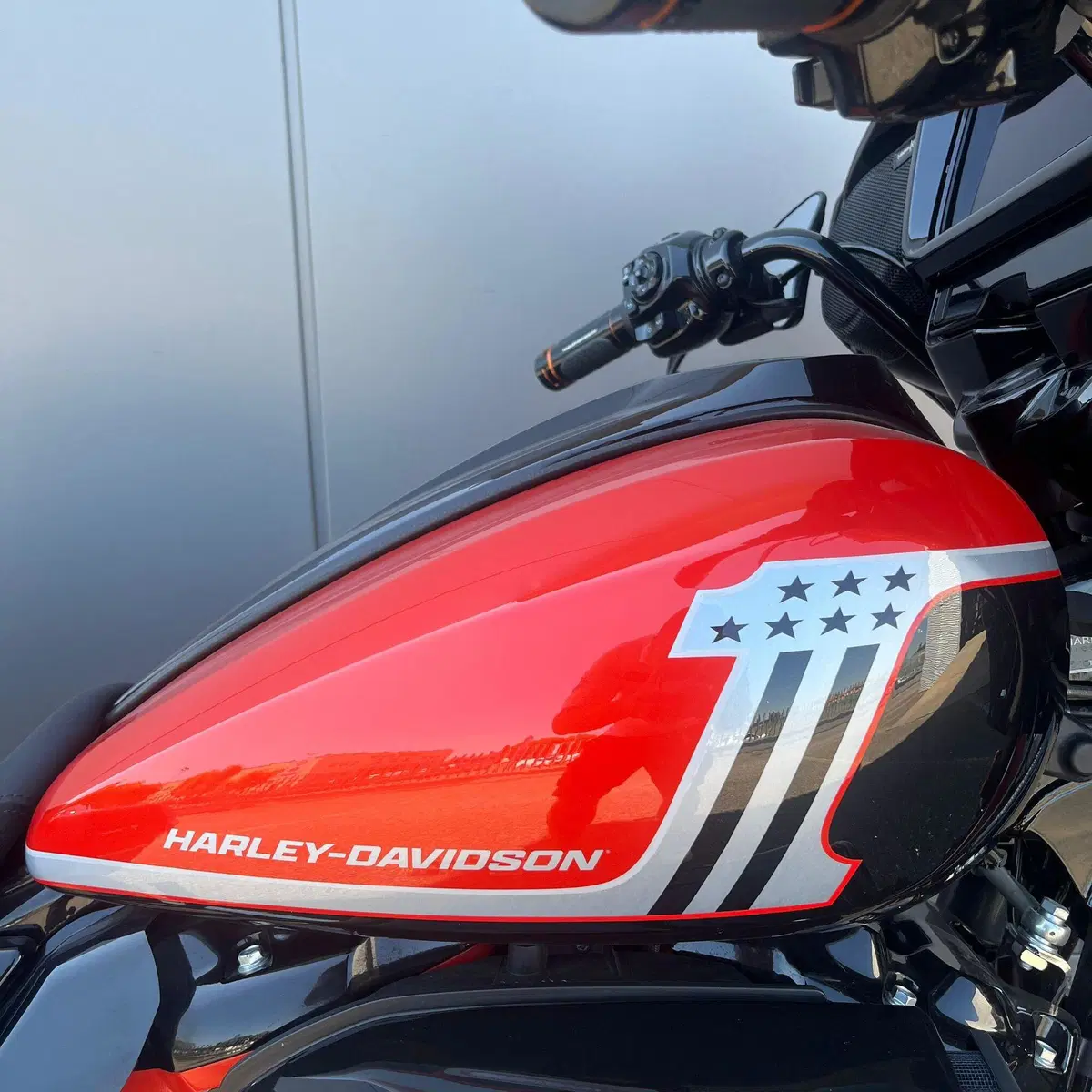 Harley-Davidson CVO Street Glide (2024) (10)