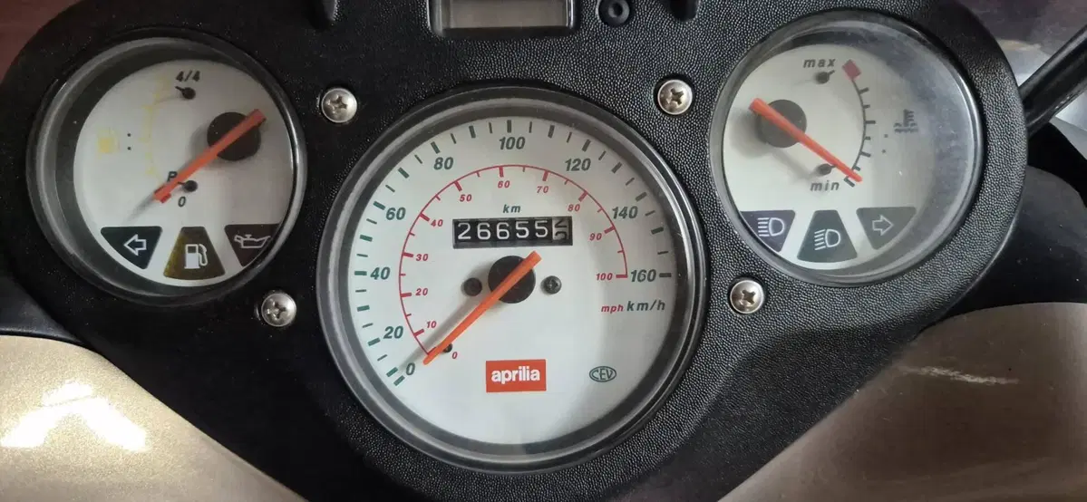 Aprilia Scarabeo 150 T (2000 - 02) (2)