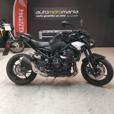 Kawasaki Z 900 (2025 - 26) usata