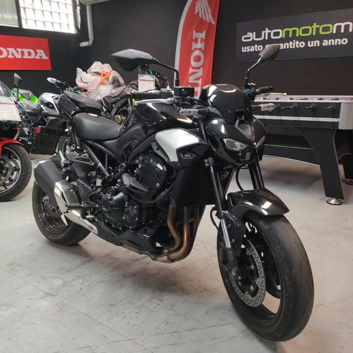 Kawasaki Z 900 (2025 - 26) (3)