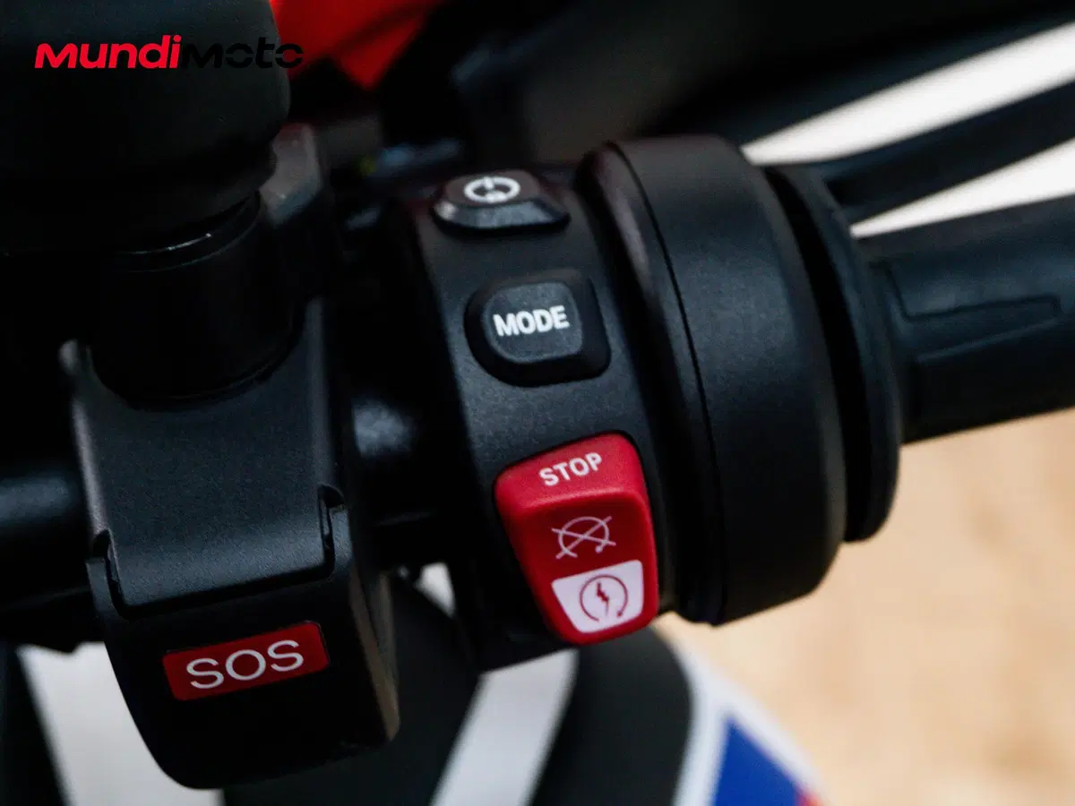 Bmw R 1300 GS Adventure Trophy (2025 - 26) (16)