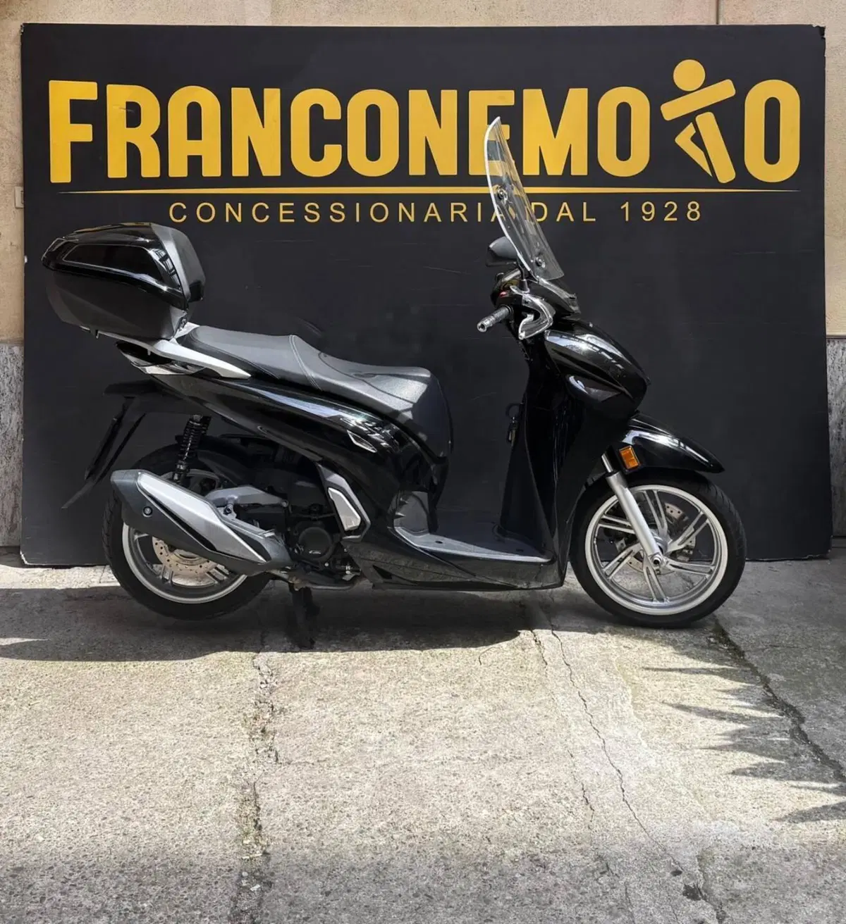 Honda SH 350 (2021 - 24) (2)