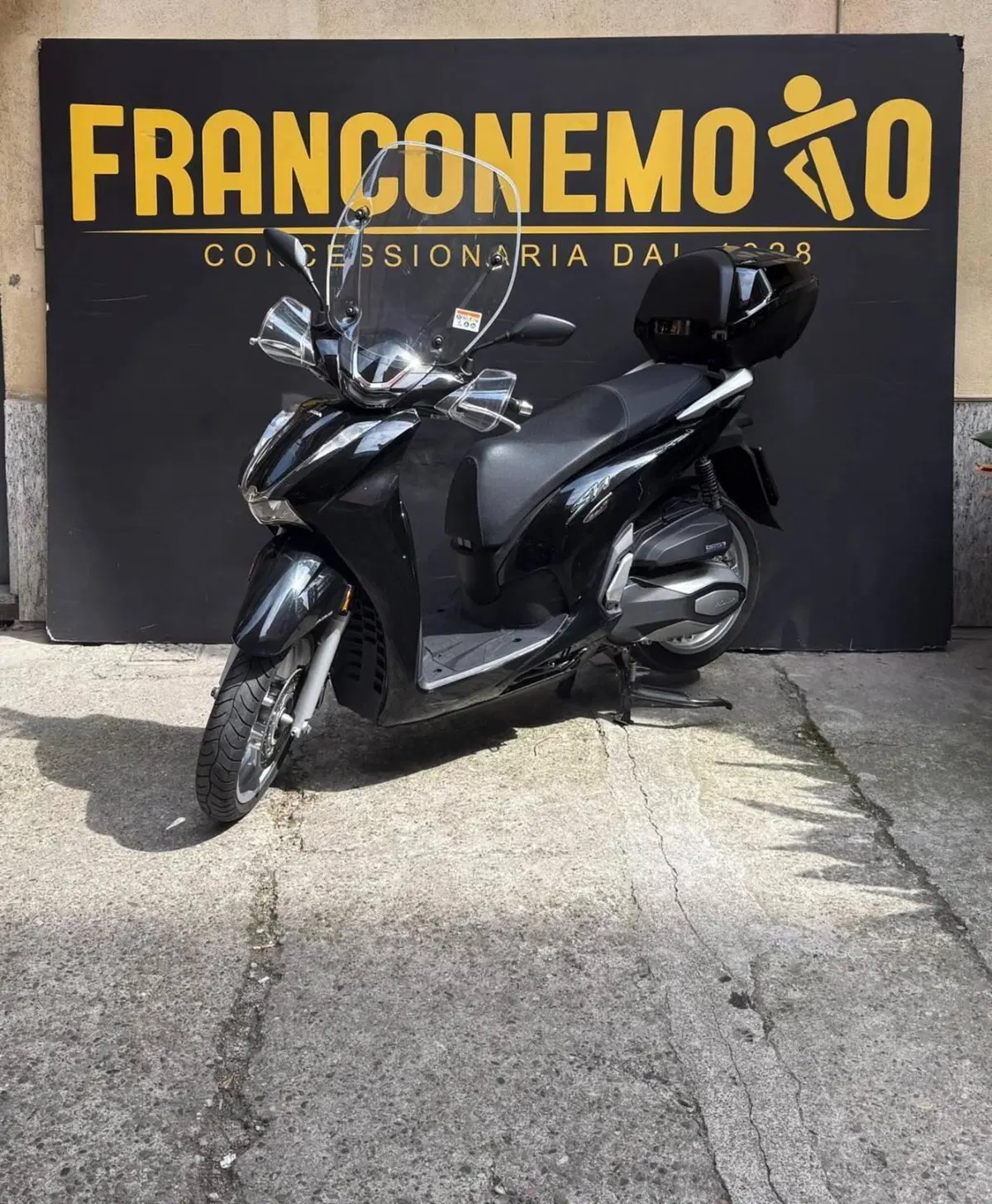 Honda SH 350 (2021 - 24) (3)