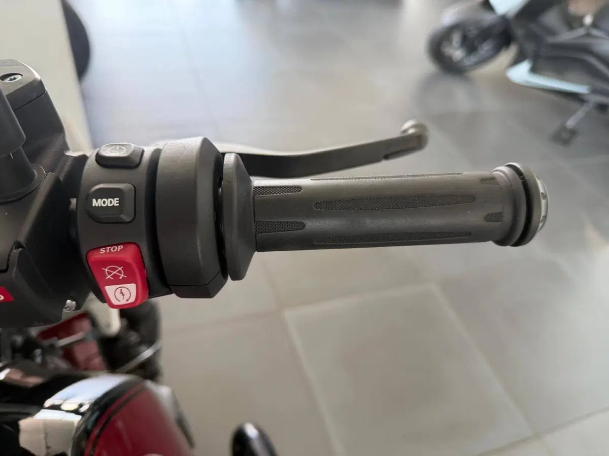 Bmw R 12 (2024 - 26) (9)