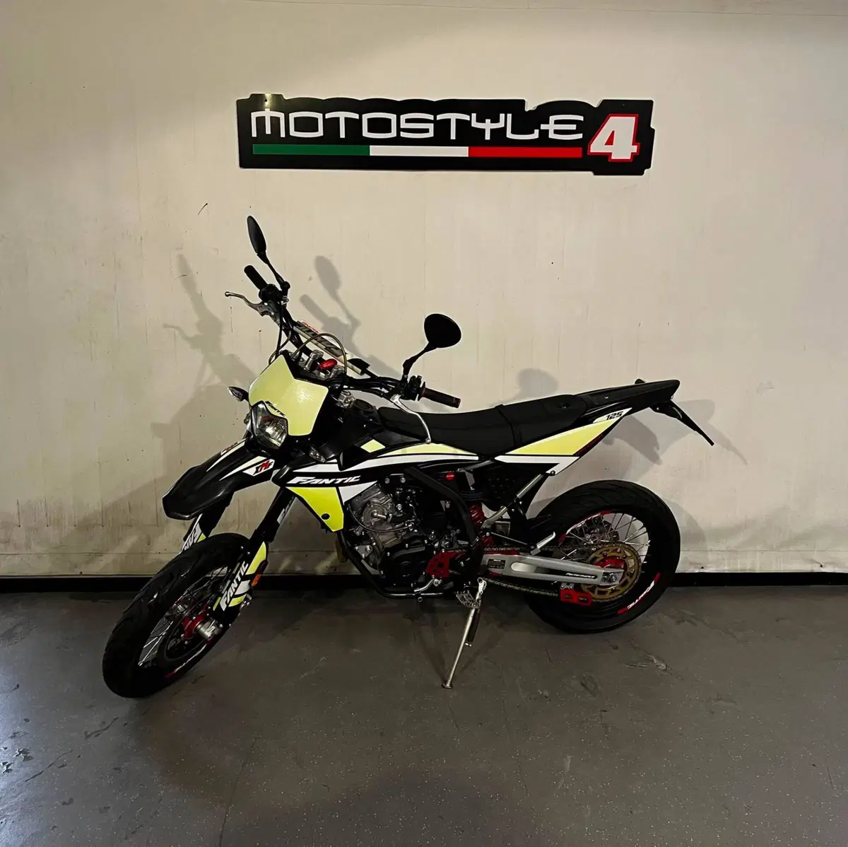 Fantic Motor XMF 125 Motard Performance 4t (2021 - 22) (2)