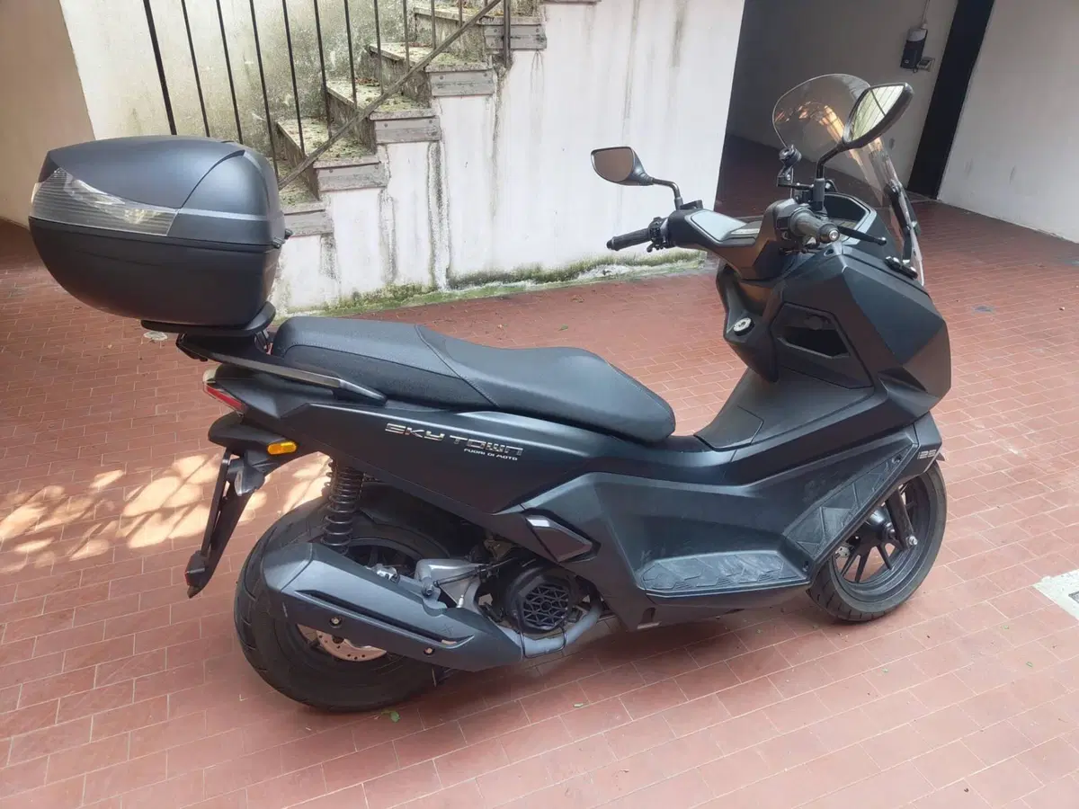 Kymco Skytown 125i (2024 - 26) (2)