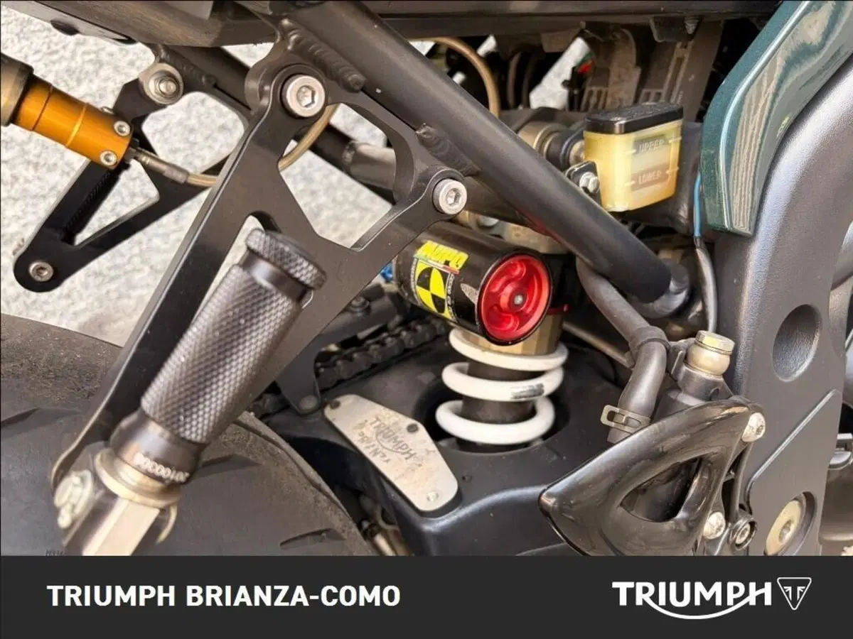 Triumph Speed Triple 1050 (2005 - 11) (6)