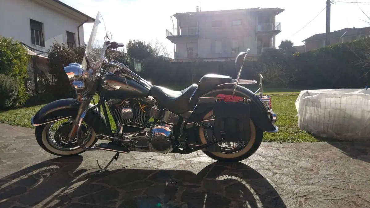 Harley-Davidson 1450 Deluxe (2005 - 06) - FLSTNI (3)