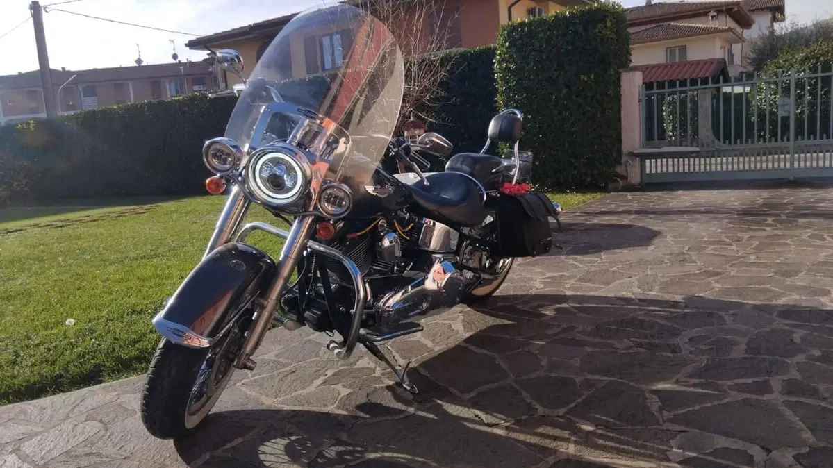 Harley-Davidson 1450 Deluxe (2005 - 06) - FLSTNI (4)