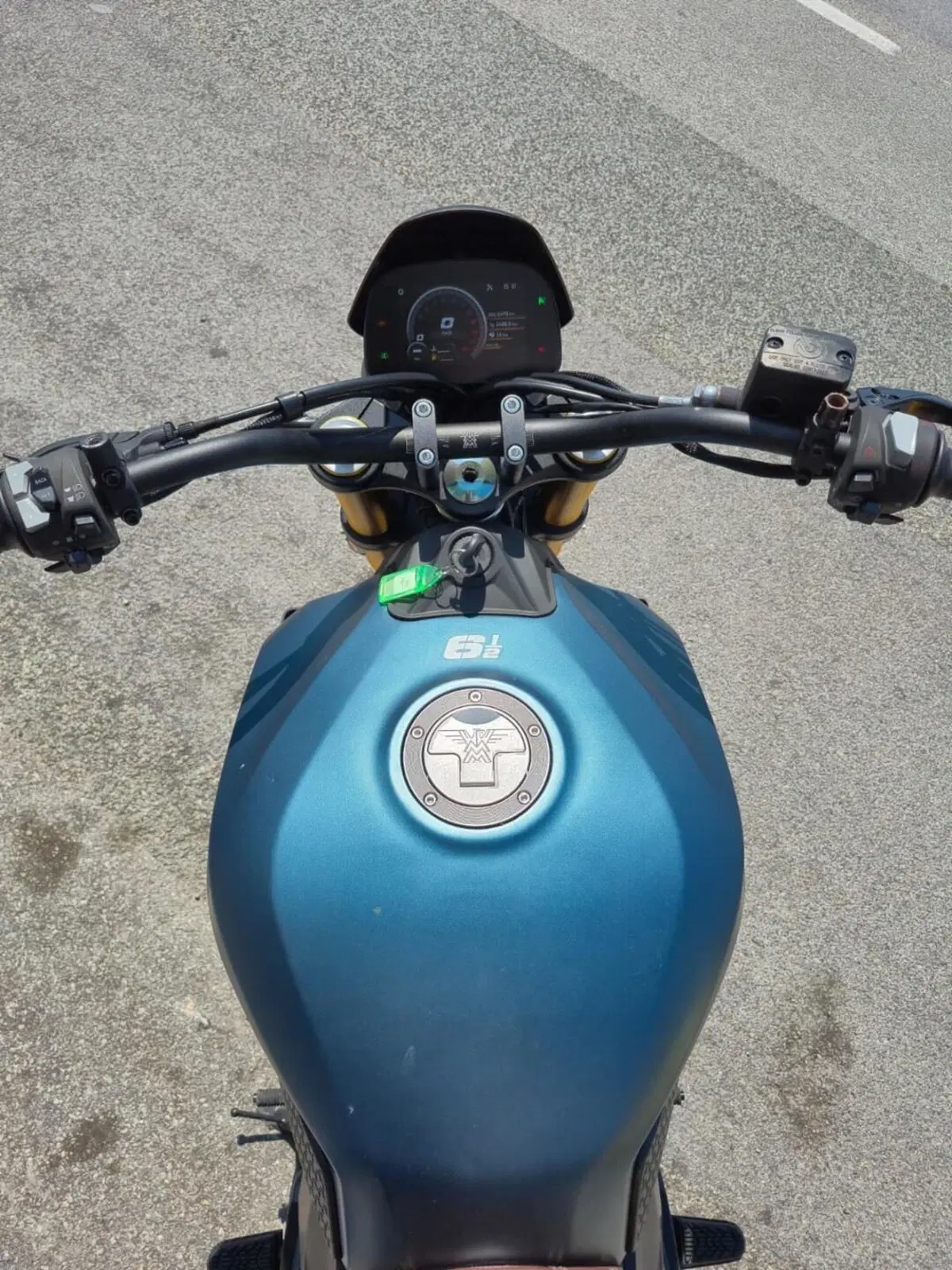 Moto Morini SEIEMMEZZO SCR (2022 - 26) (3)