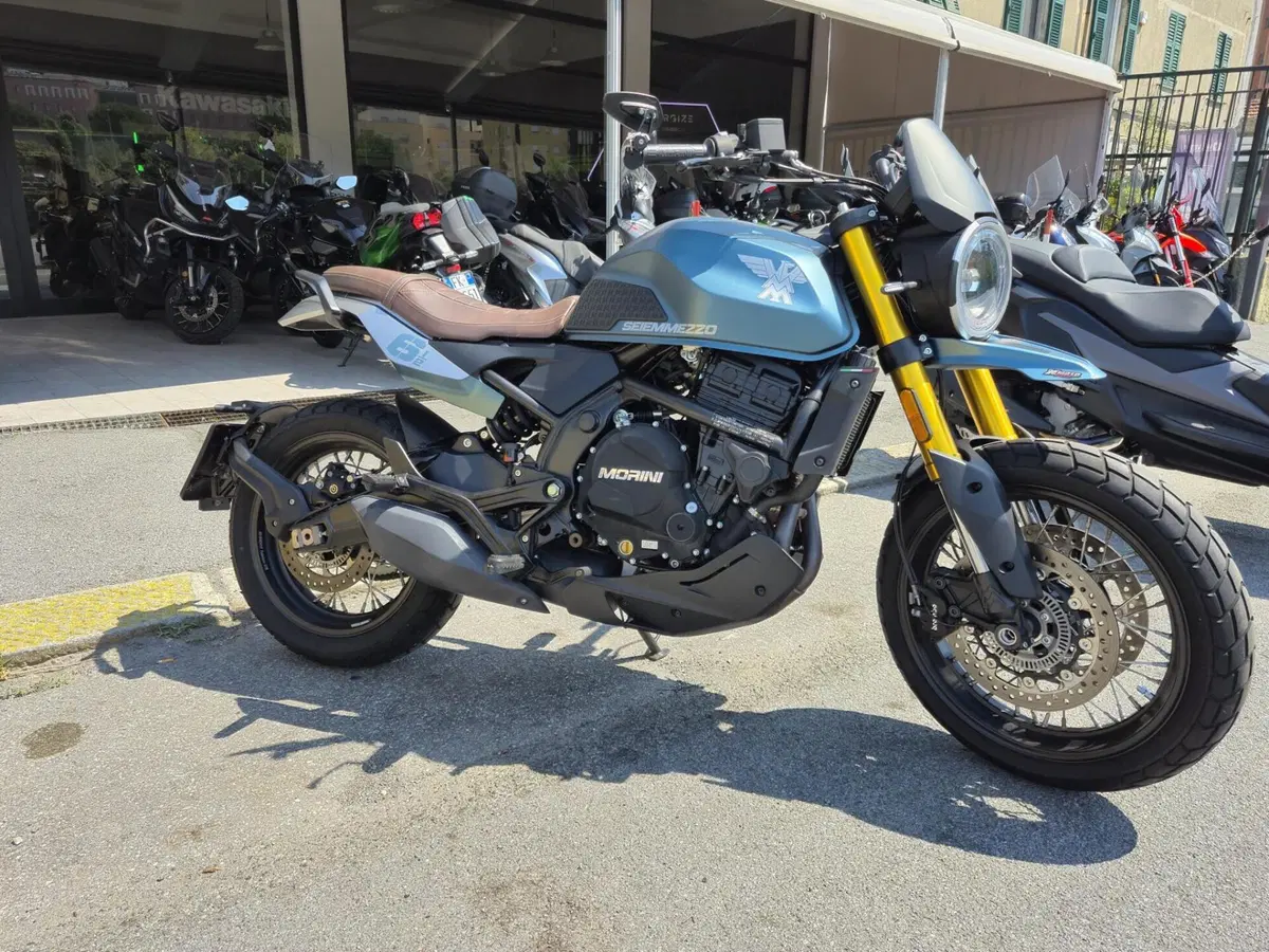 Moto Morini SEIEMMEZZO SCR (2022 - 26) (4)
