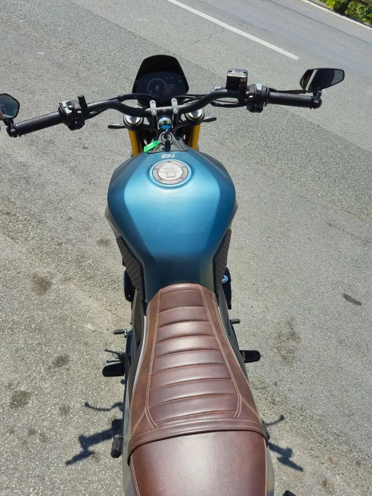 Moto Morini SEIEMMEZZO SCR (2022 - 26) (6)