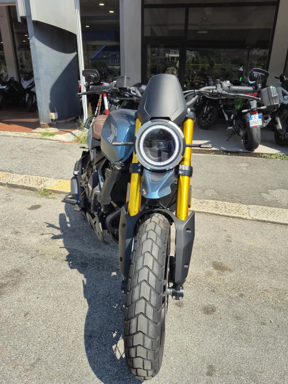 Moto Morini SEIEMMEZZO SCR (2022 - 26) (7)