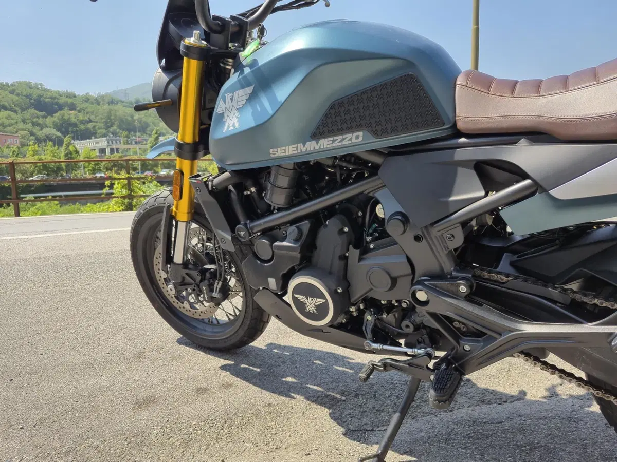 Moto Morini SEIEMMEZZO SCR (2022 - 26) (17)