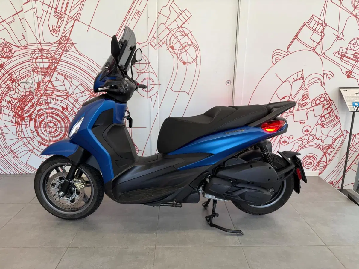 Piaggio Beverly 310 S (2025 - 26) (4)