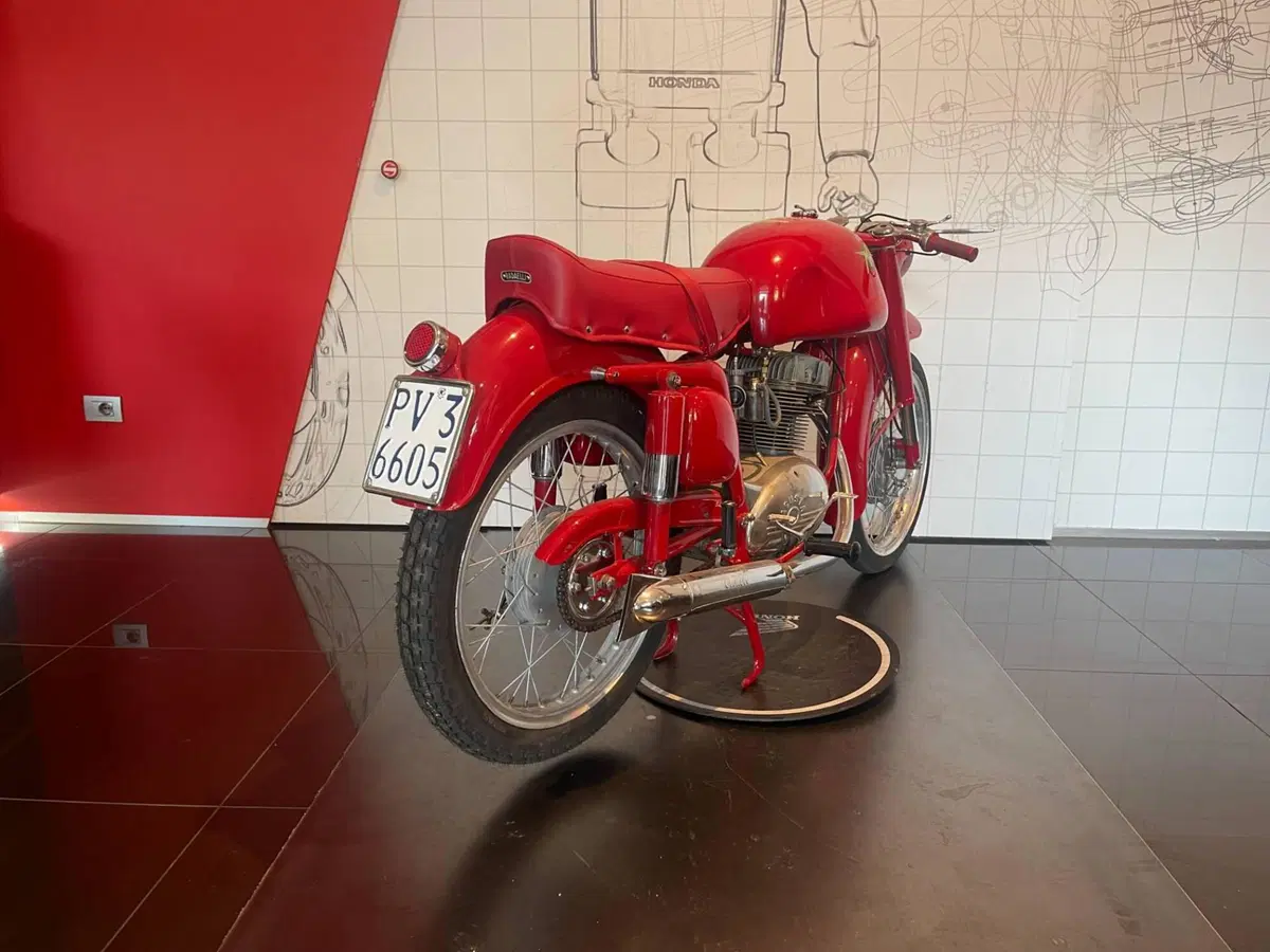 MV Agusta 175 CS Sport (8)