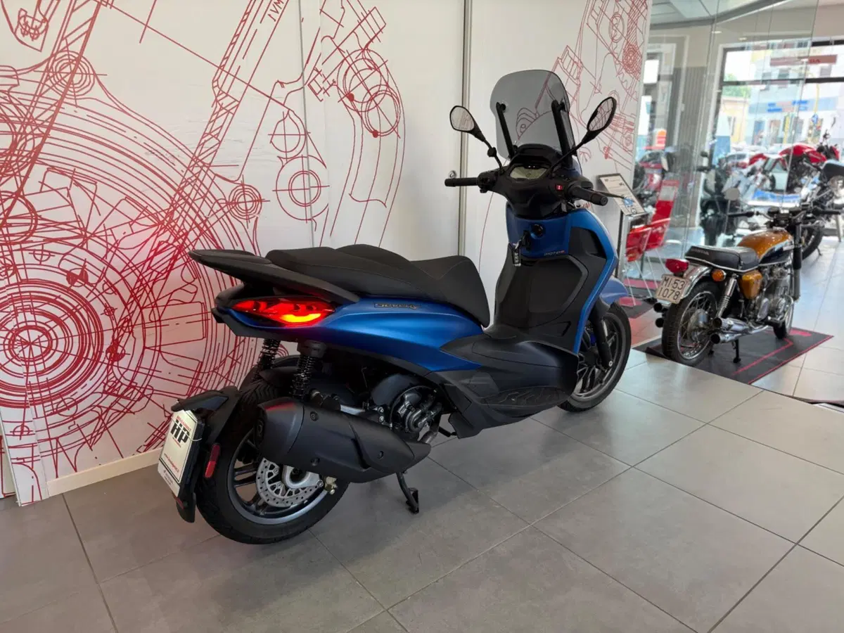 Piaggio Beverly 310 S (2025 - 26) (3)