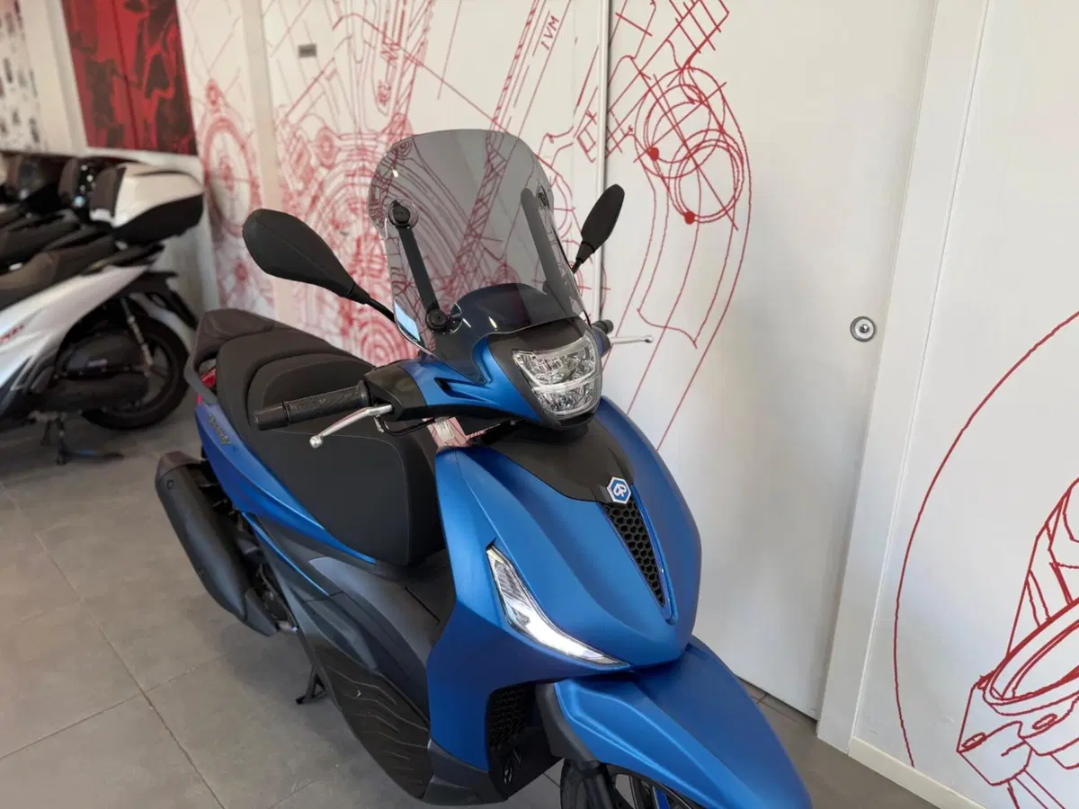 Piaggio Beverly 310 S (2025 - 26) (10)