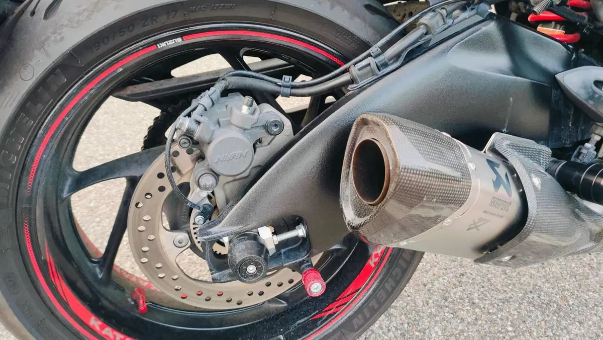 Suzuki Katana 1000 Jindachi (2019 - 20) (7)