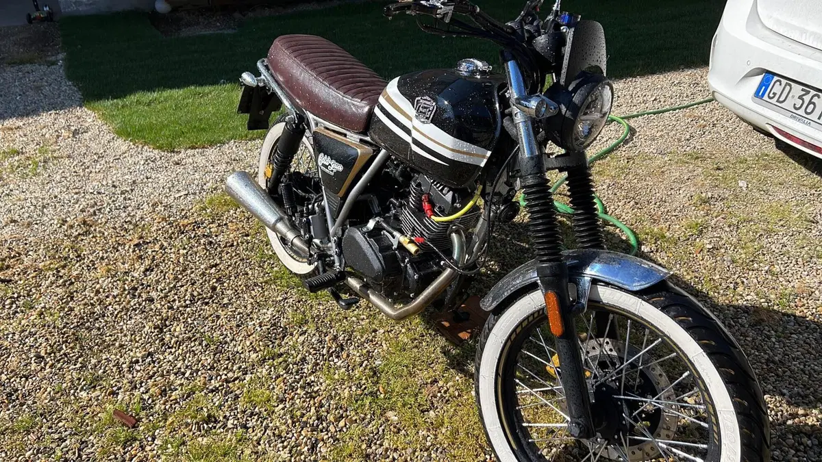 Brixton Motorcycles BX 125 X Scrambler EFI ABS (2019) (4)