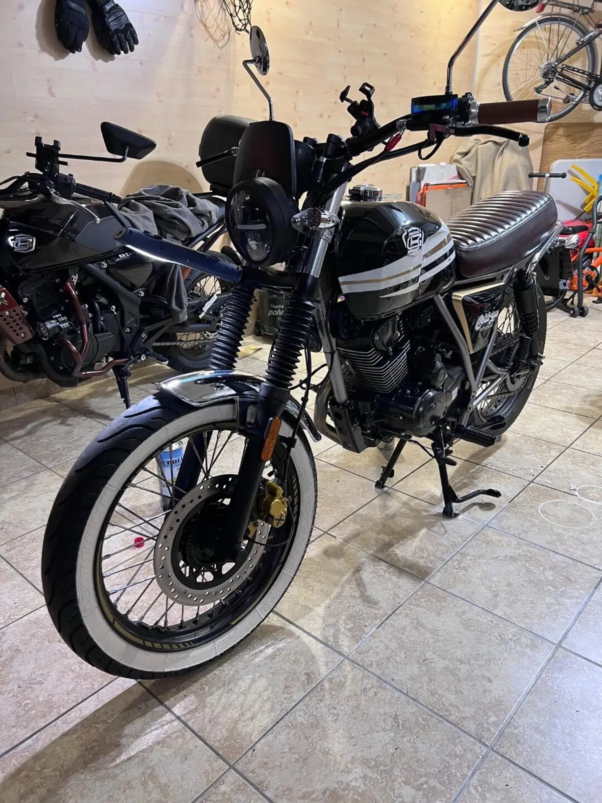 Brixton Motorcycles BX 125 X Scrambler EFI ABS (2019) (7)
