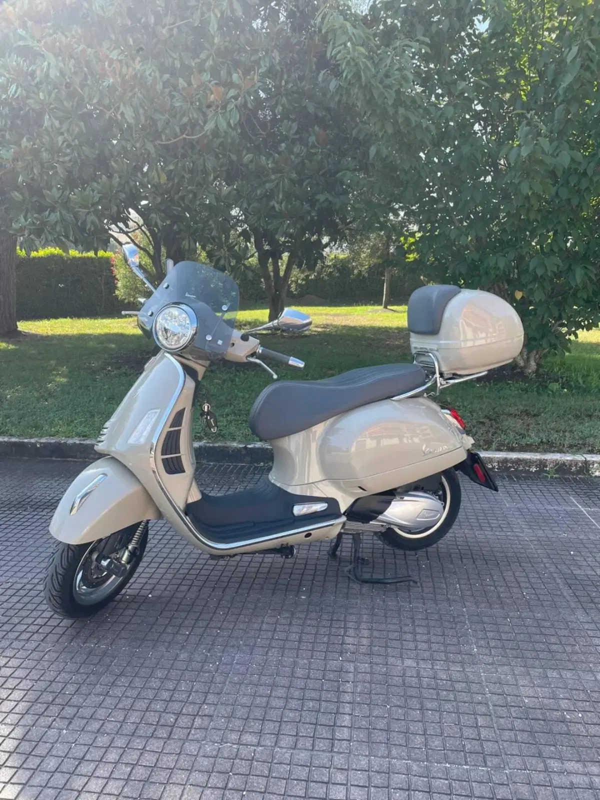 Vespa GTS 300 (2023 - 24)