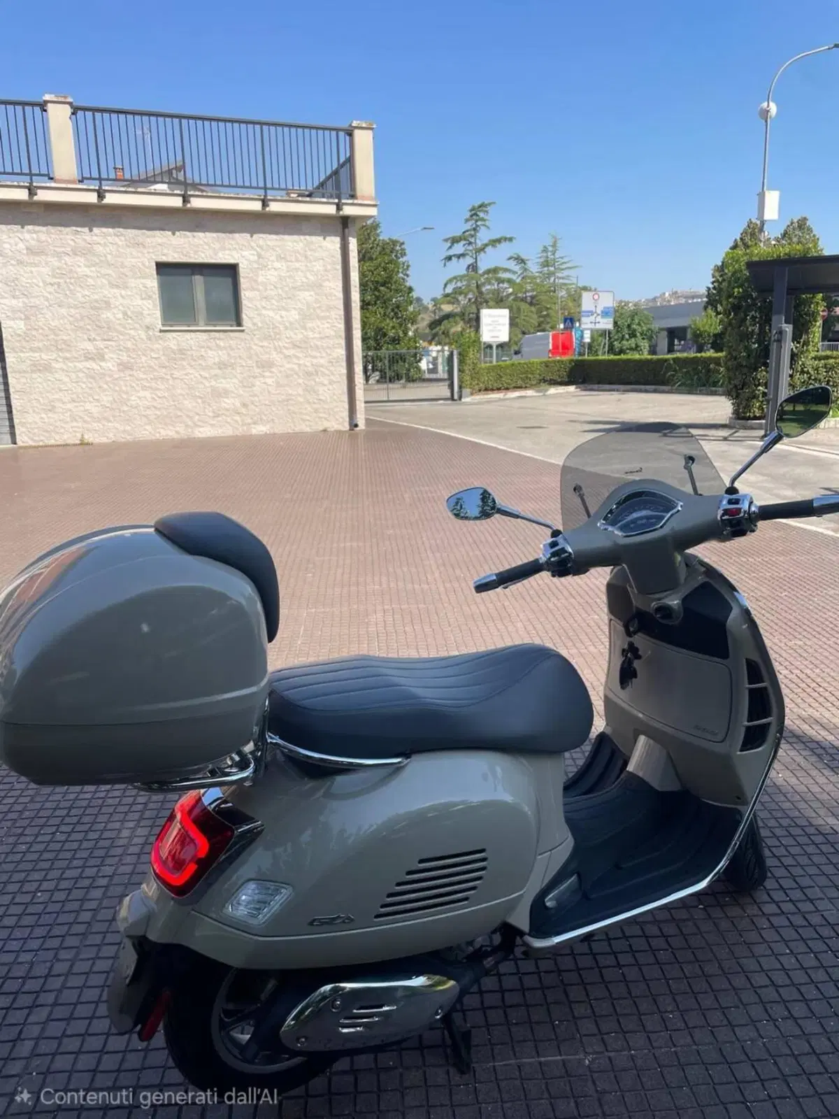 Vespa GTS 300 (2023 - 24) (9)