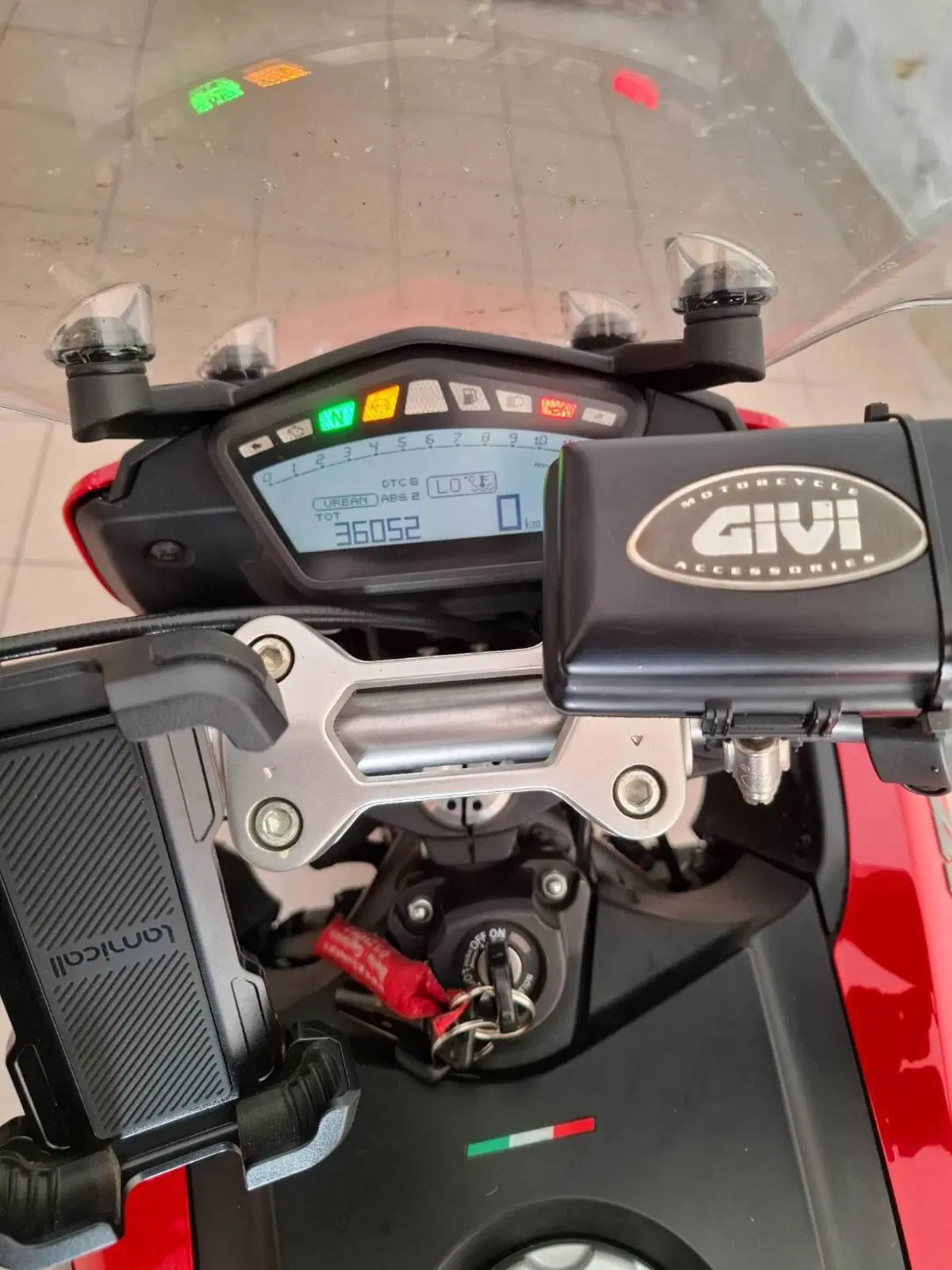 Ducati Hyperstrada 821 (2013 - 15) (3)