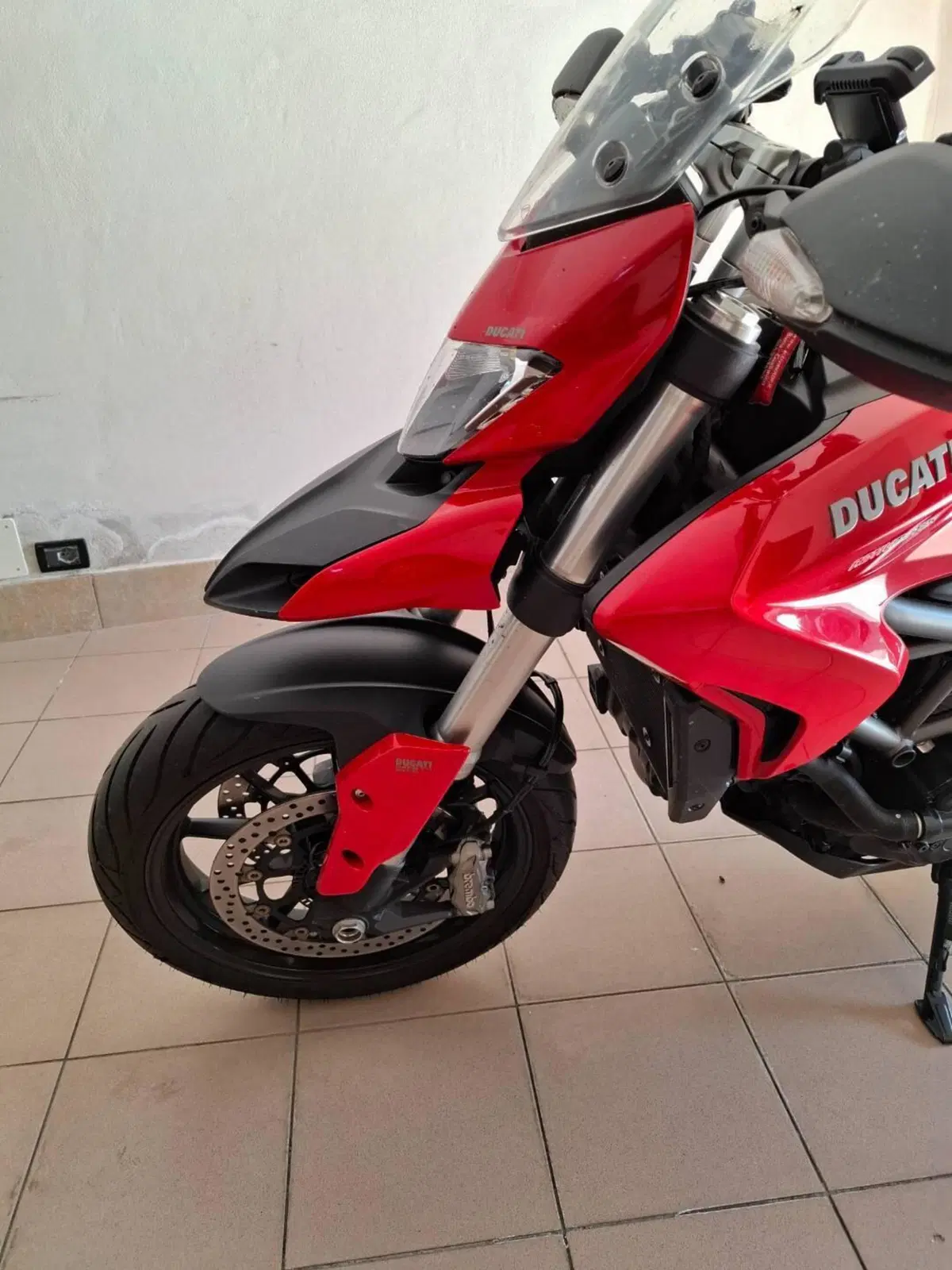 Ducati Hyperstrada 821 (2013 - 15) (4)