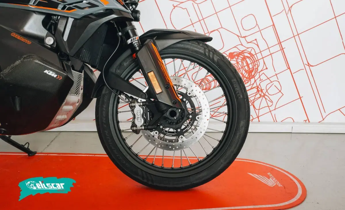 KTM 890 Adventure (2021) (8)