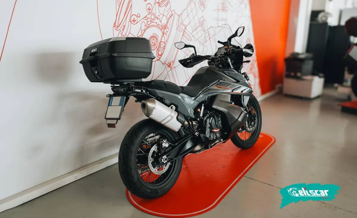 KTM 890 Adventure (2021) (4)