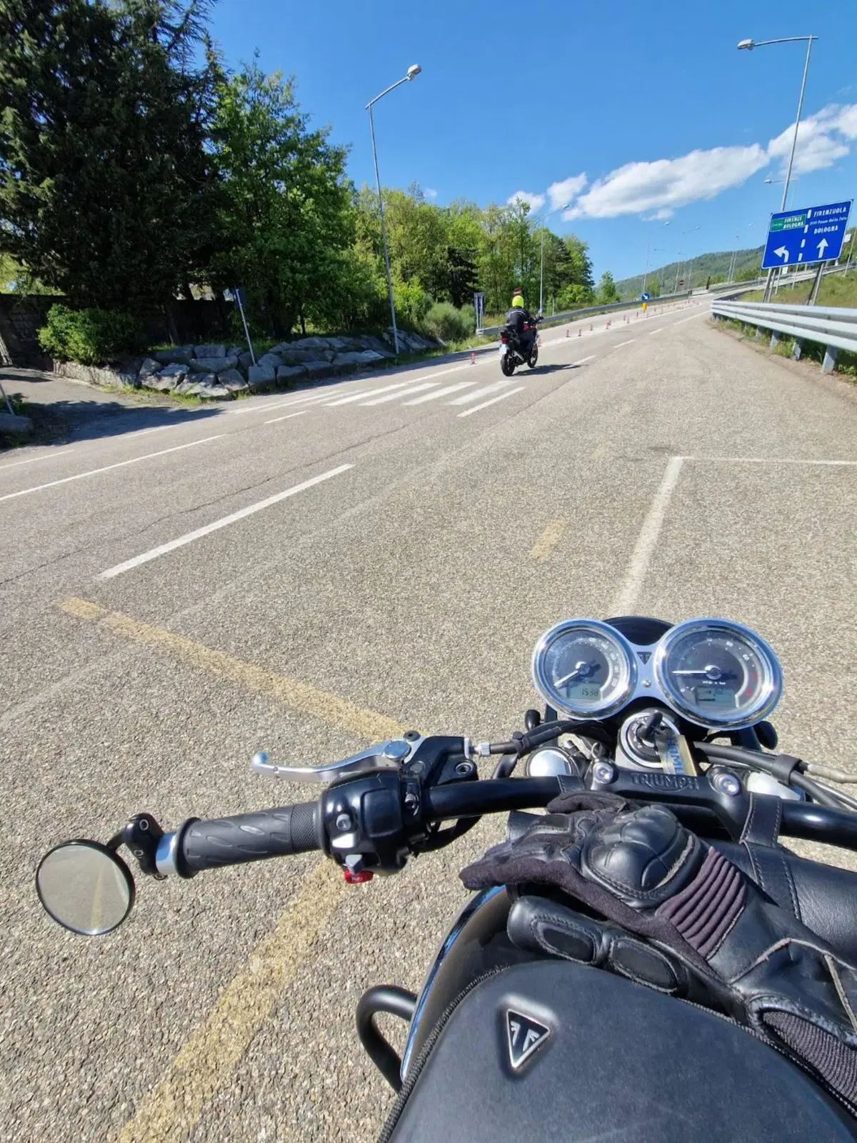 Triumph Bonneville T100 Black (2017 - 20) (8)