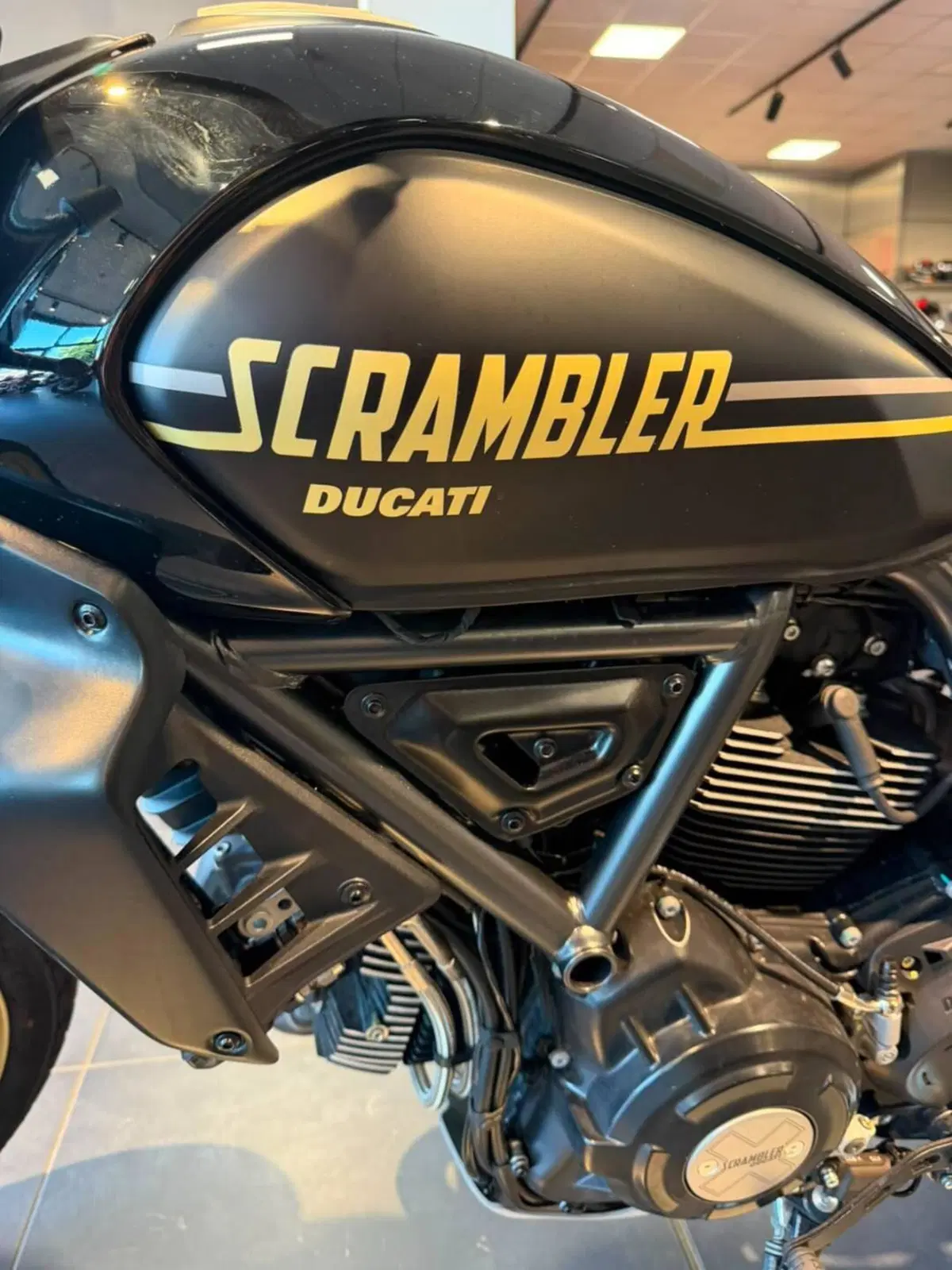 Ducati Scrambler 800 Full Throttle (2025 - 26) (13)