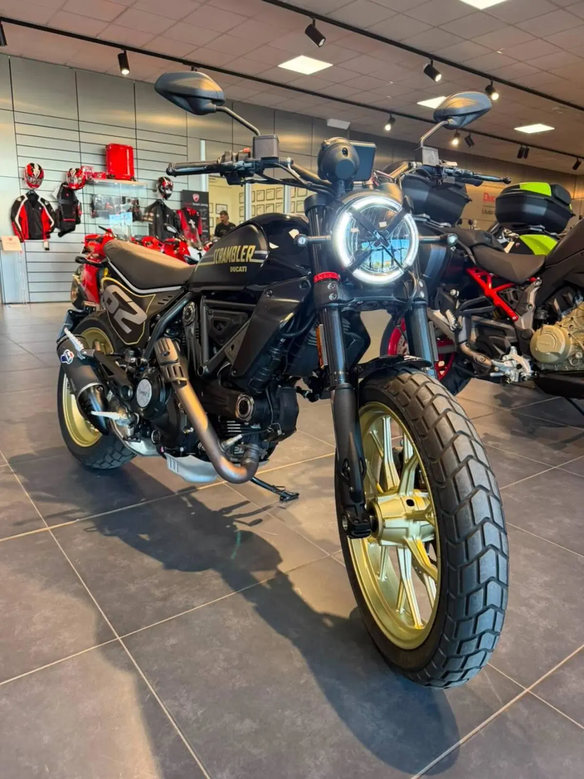 Ducati Scrambler 800 Full Throttle (2025 - 26) (2)