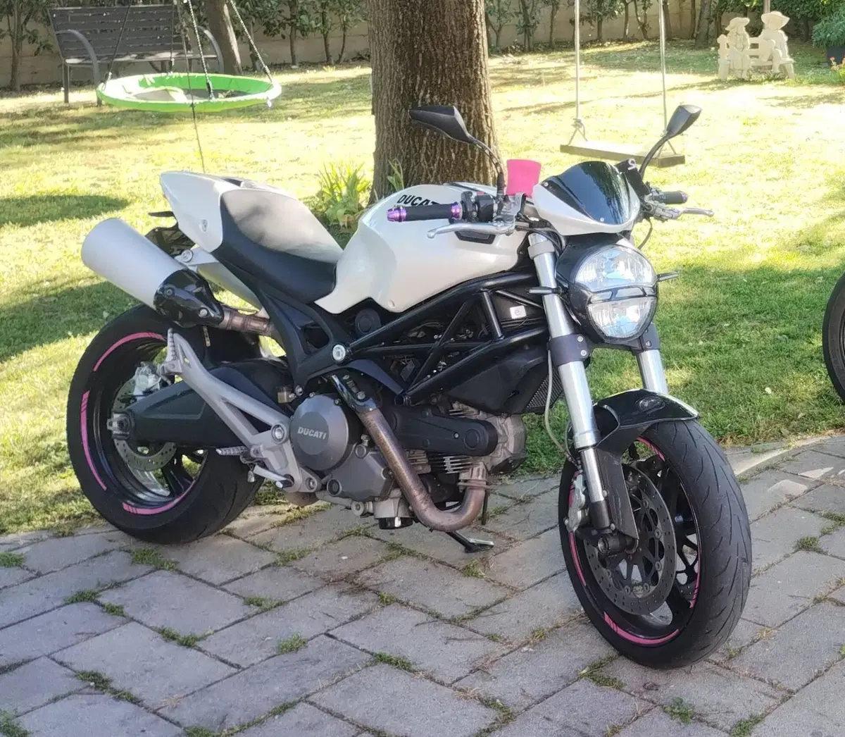 Ducati Monster 696 Plus (2007 - 14) (2)