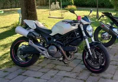 Ducati Monster 696 Plus (2007 - 14) usata