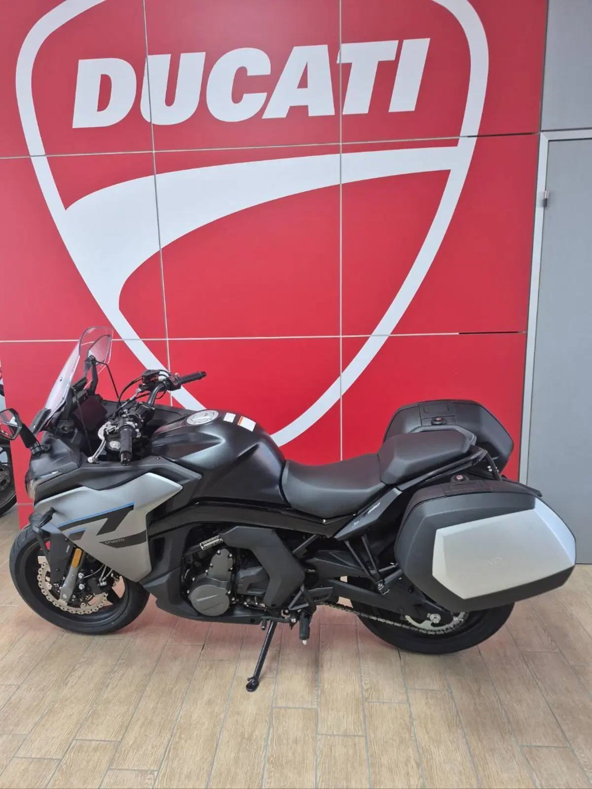 CFMOTO 650GT (2021 - 26) (2)
