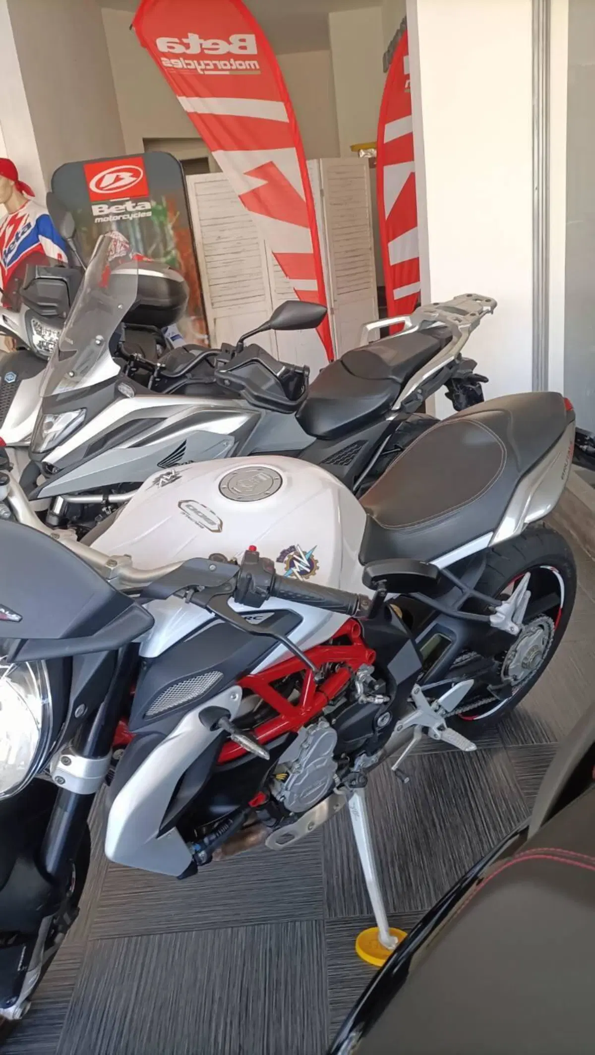 MV Agusta Brutale 800 EAS ABS (2016 - 19) (3)