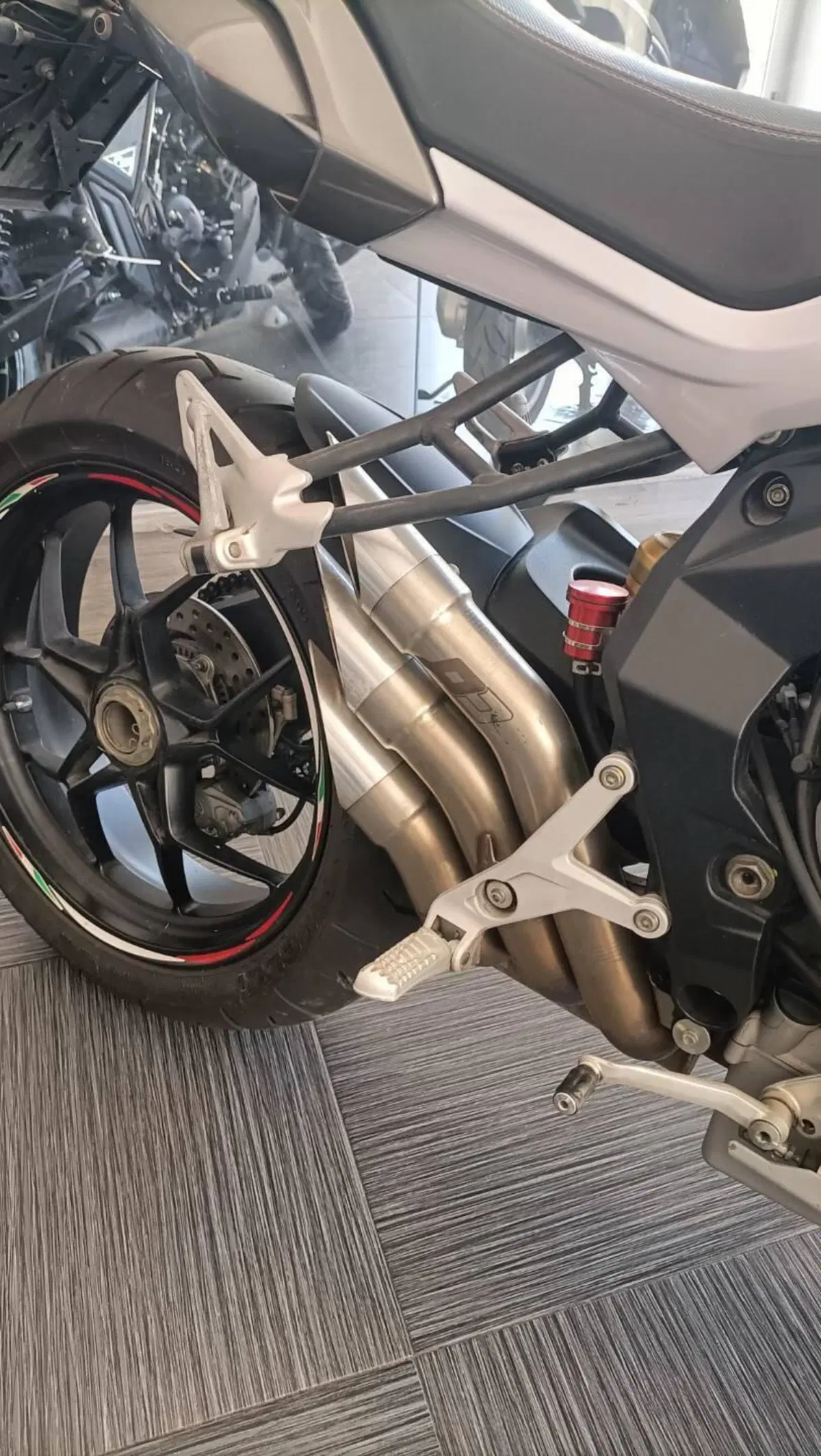 MV Agusta Brutale 800 EAS ABS (2016 - 19) (4)