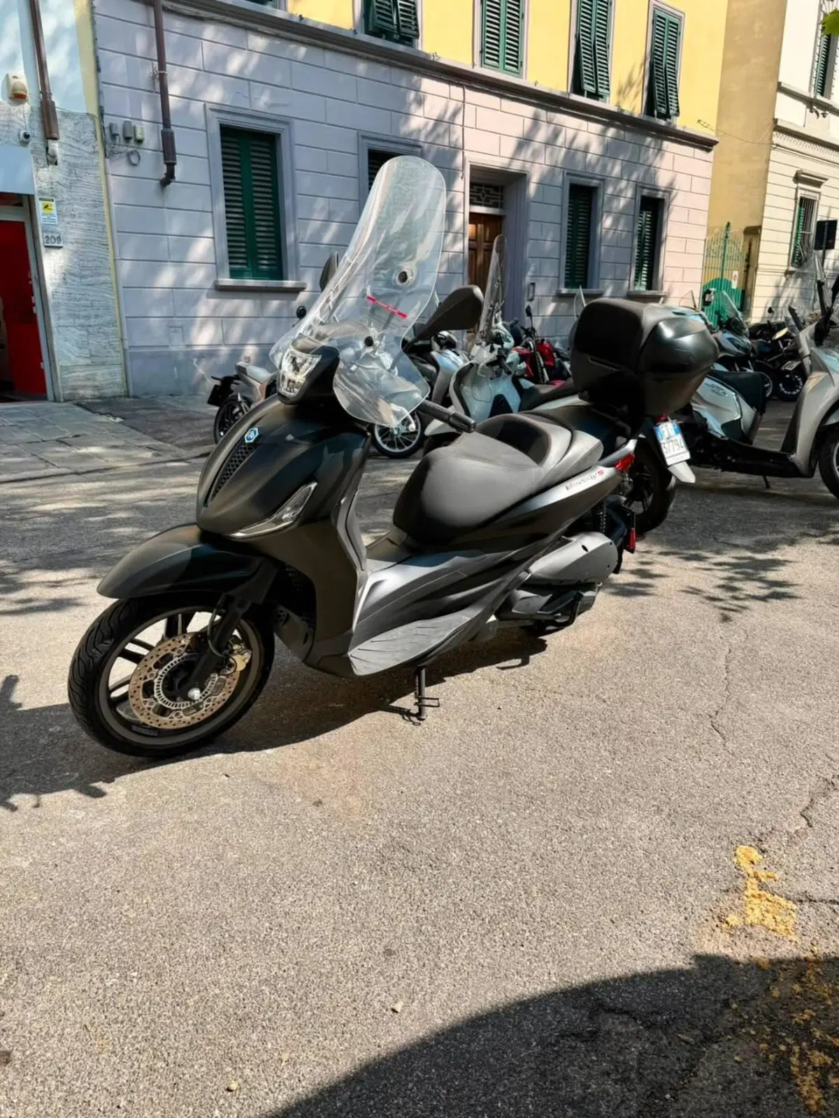 Piaggio Beverly 300 S ABS-ASR (2021 - 25) (2)