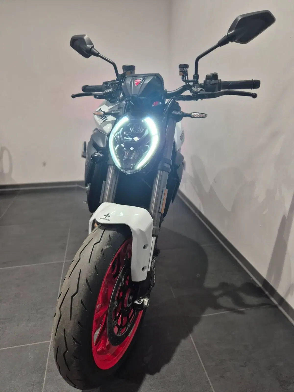 Ducati Monster 890 (2026) (3)