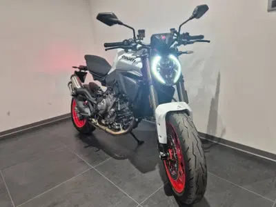 Ducati Monster 890 (2026) usata