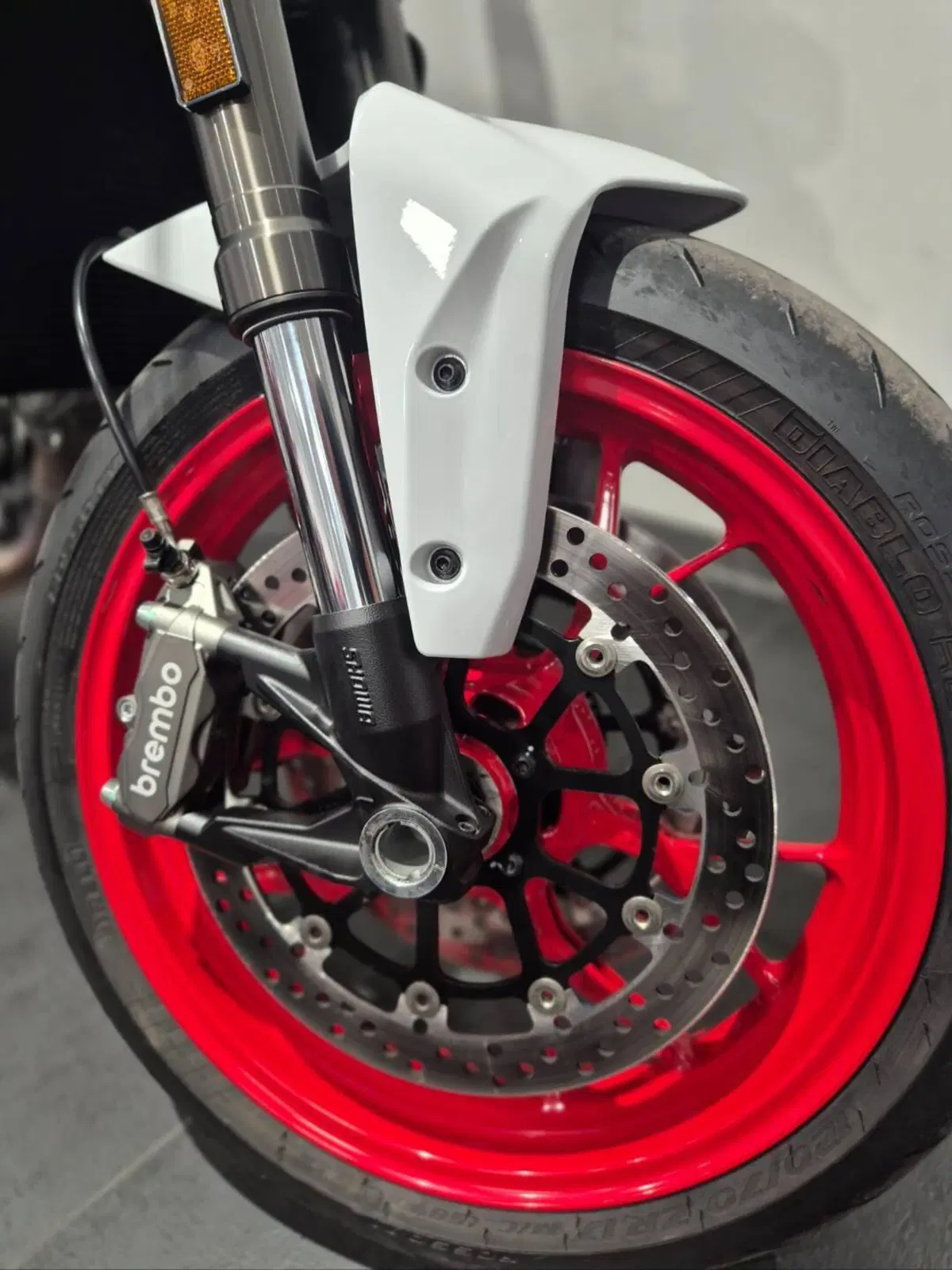 Ducati Monster 890 (2026) (16)