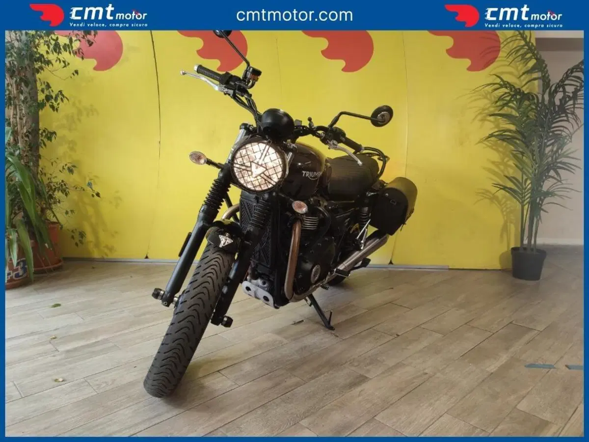 Triumph Street Twin 900 (2021 - 22) (2)