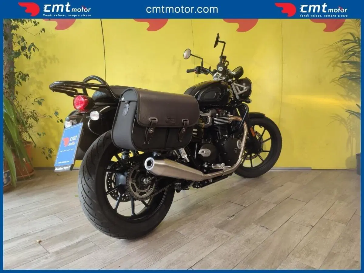 Triumph Street Twin 900 (2021 - 22) (4)